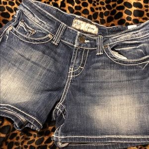 Buckle Shorts (BKE)